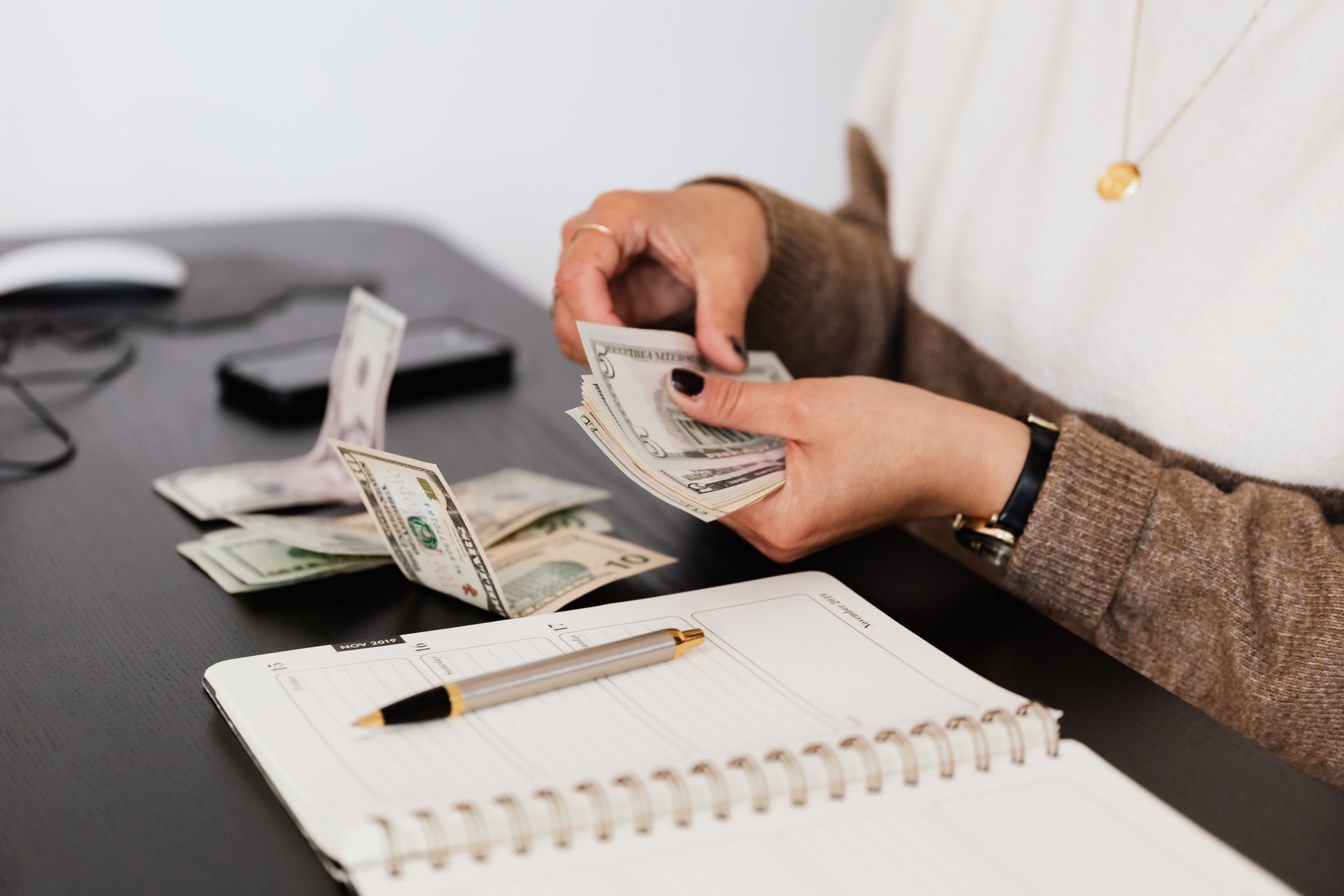 6 Ways a Bank Can Make Your Financial Life Simpler